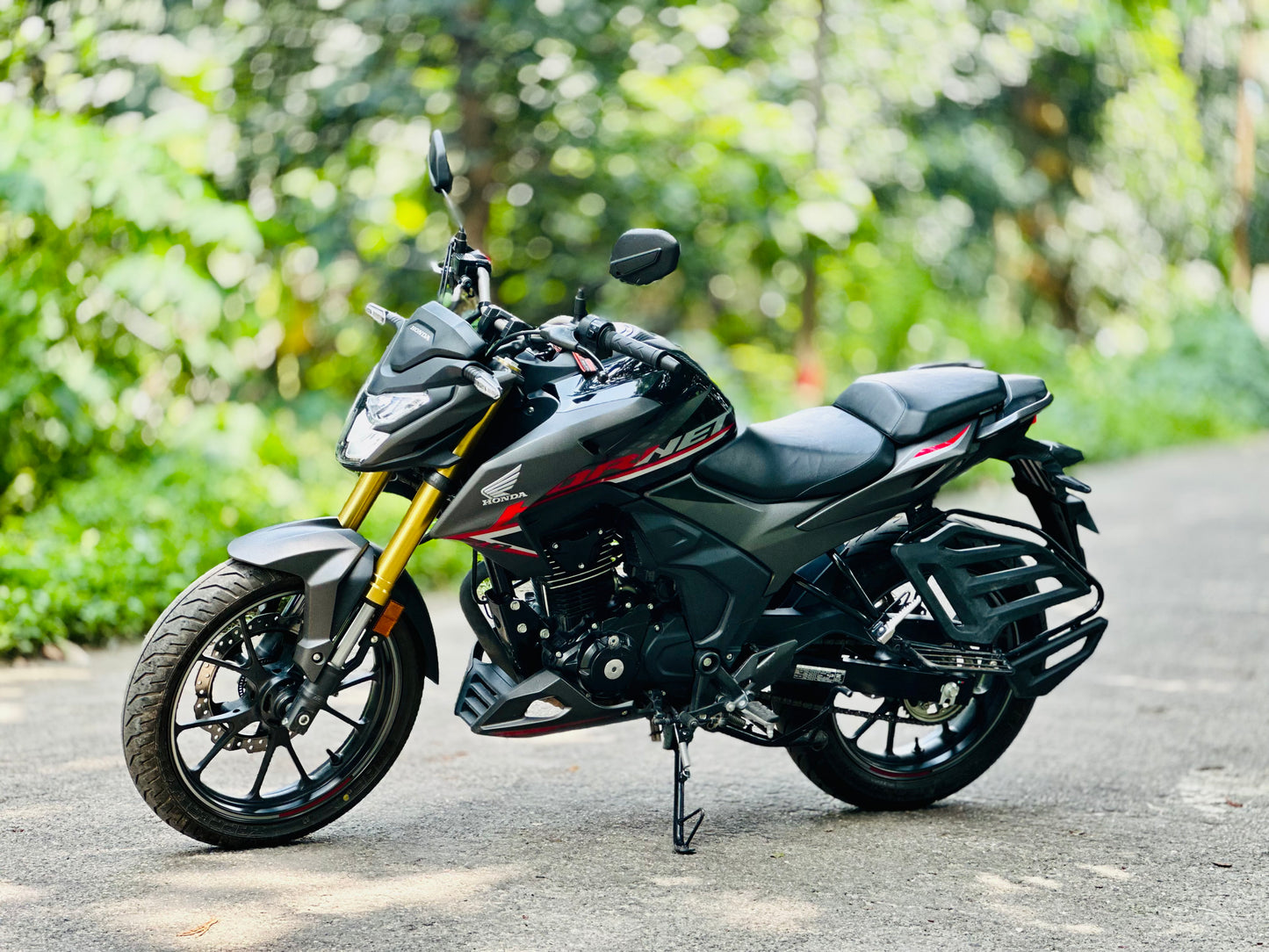 Honda Hornet 2.0, Mileage 3550 KM