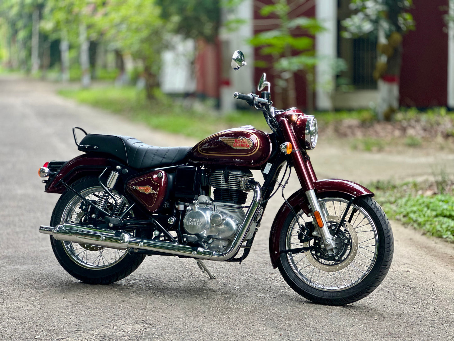 Royal Enfield Bullet 350, Mileage 900 KM
