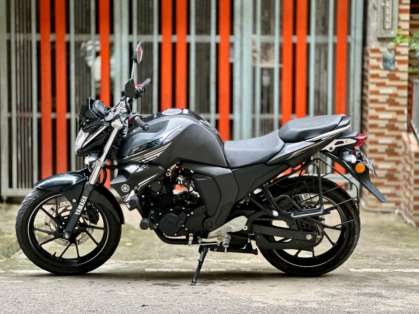 Yamaha FZS V2, Mileage: 7150 KM