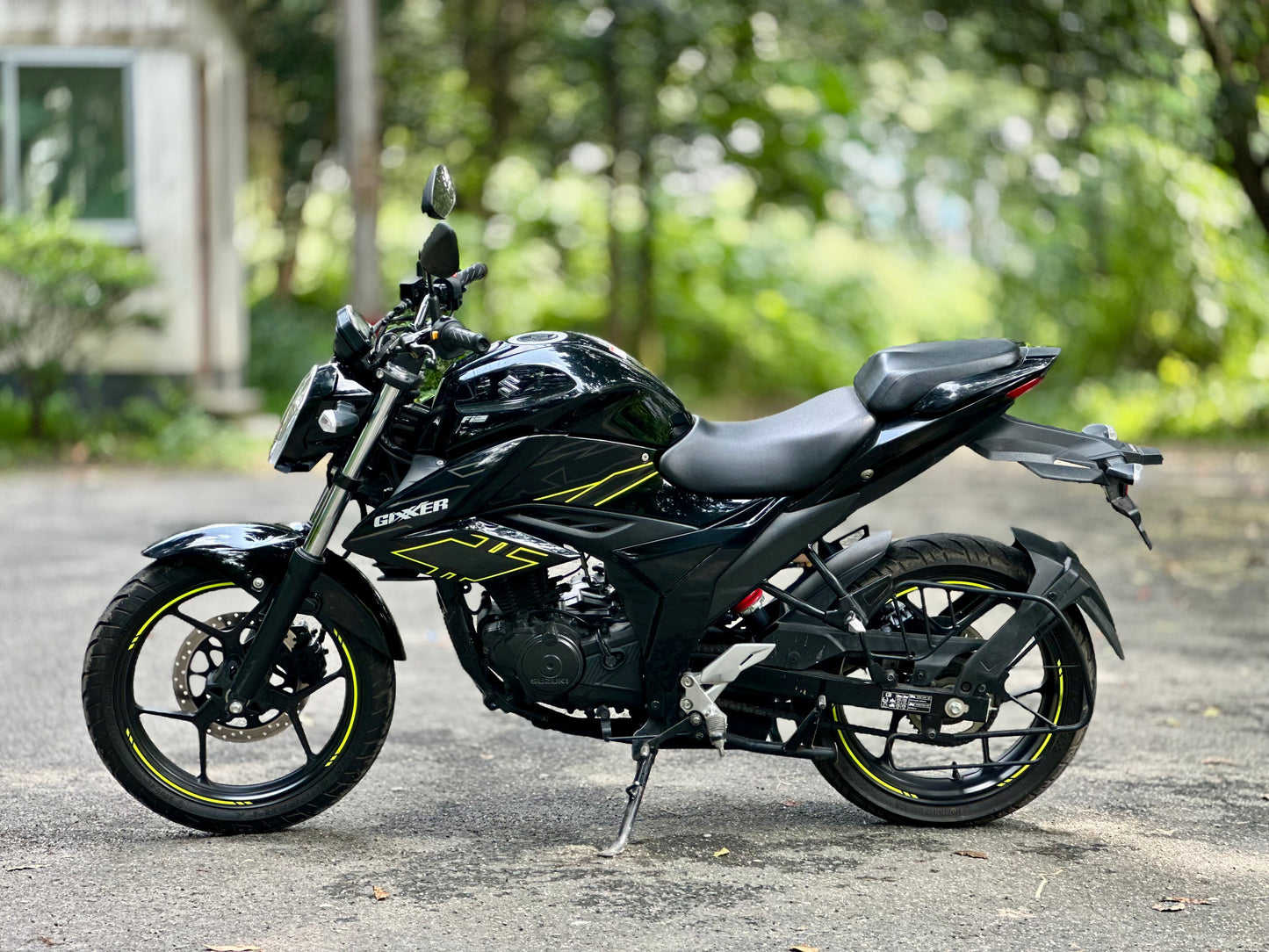 Suzuki Gixxer Fi Disc, Millage 2700 KM