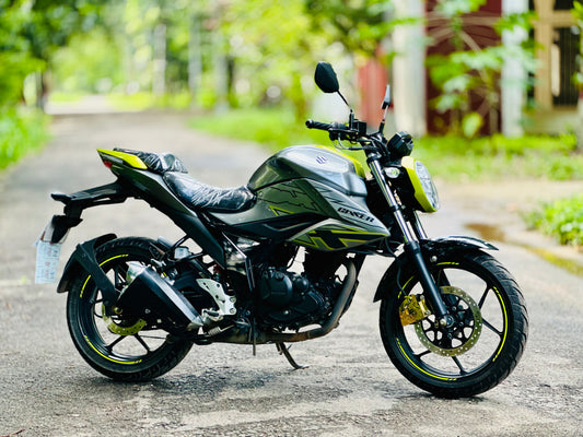 Suzuki Gixxer Fi Disc, Mileage 2800 KM