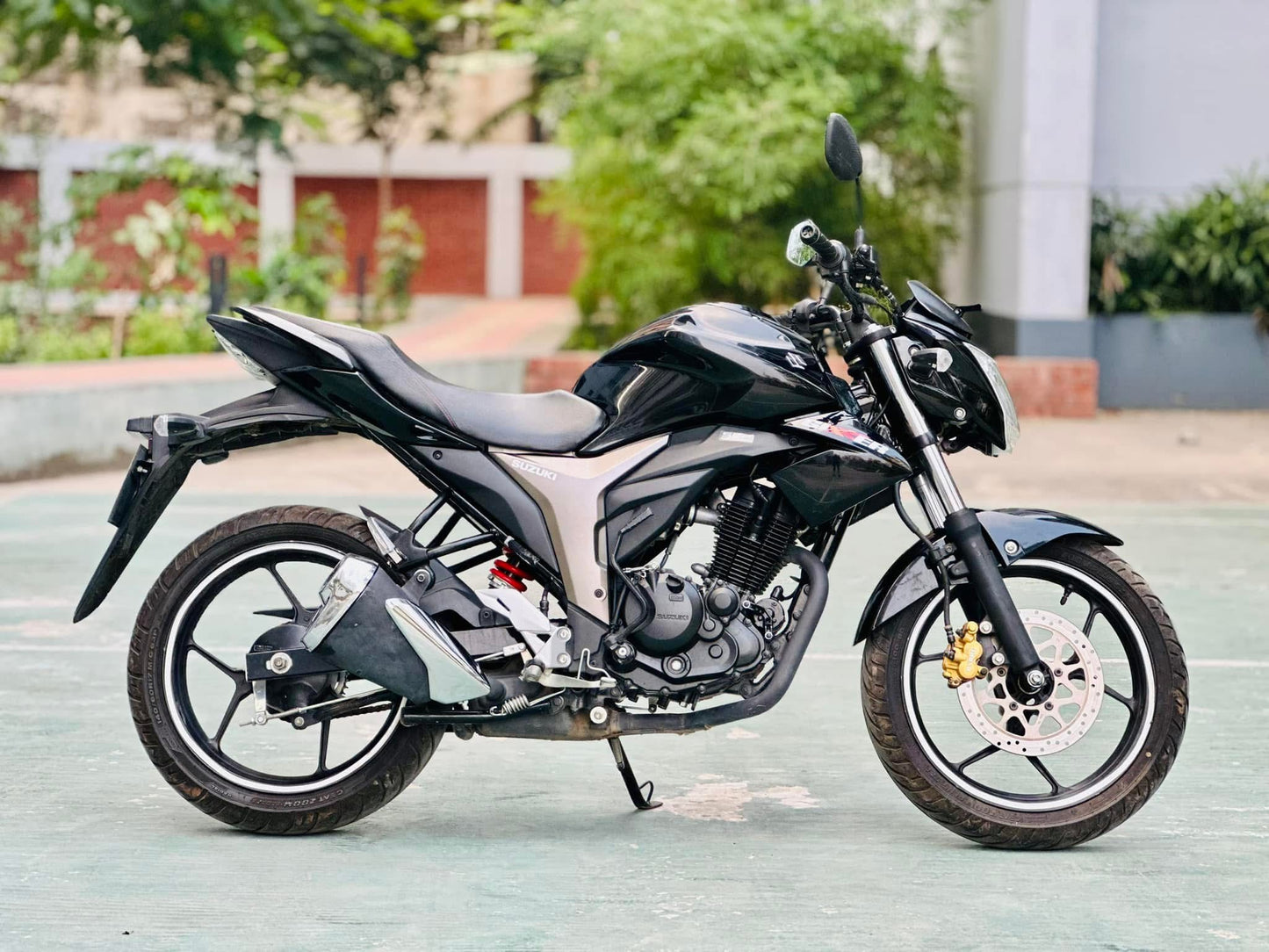 Suzuki Gixxer Monotone, Mileage 5400 KM