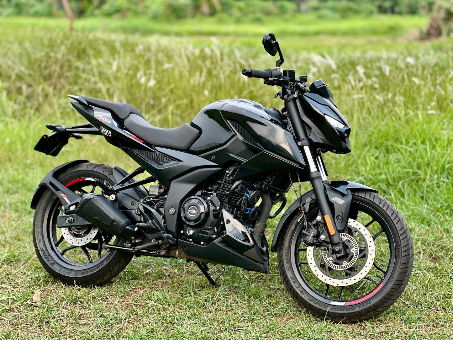 Bajaj Pulsar N250, Mileage 2600 KM
