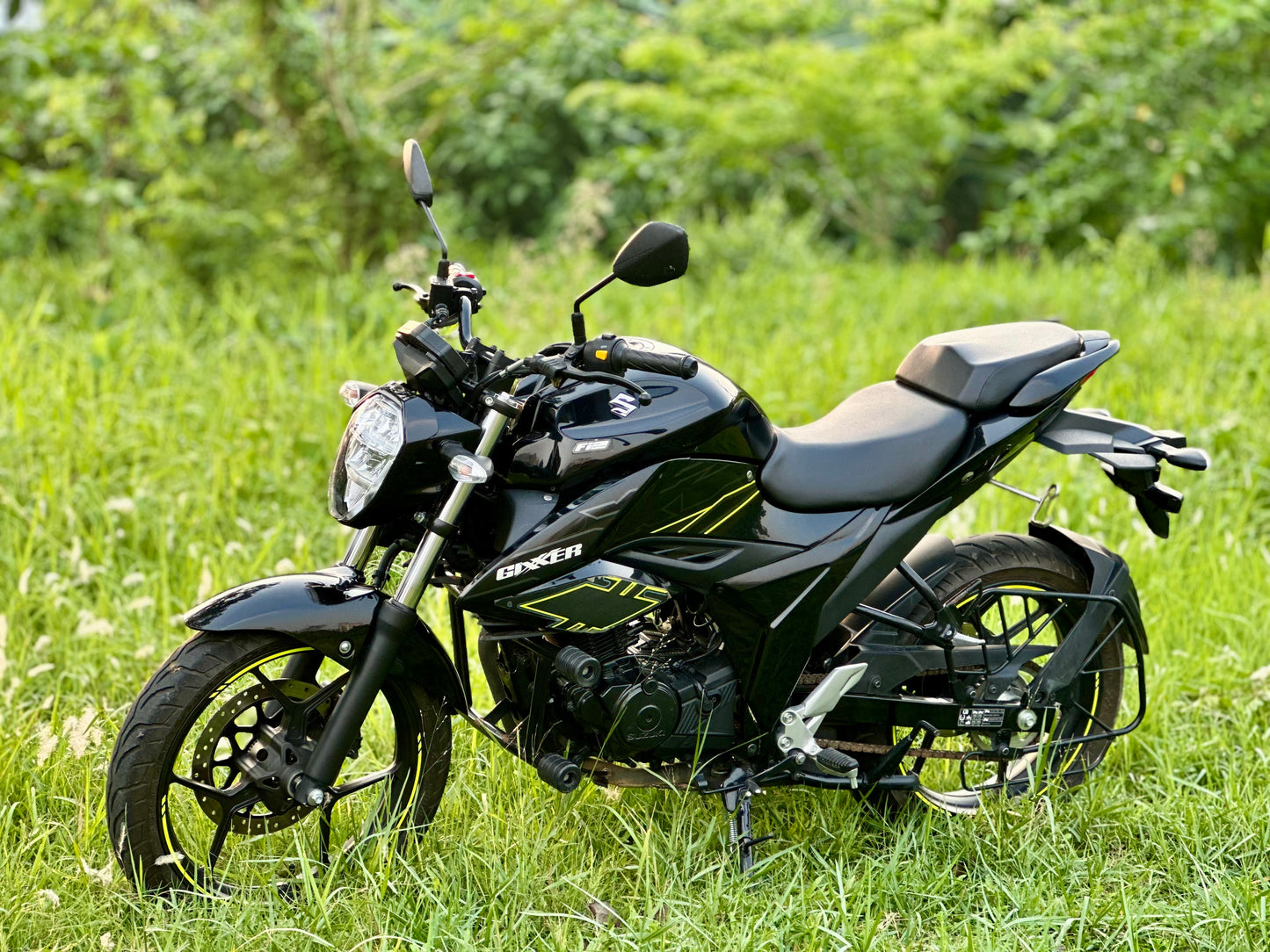 Suzuki Gixxer Fi ABS, Mileage 6000 KM
