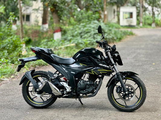 Suzuki Gixxer Fi-Disk, Mileage 3400 KM