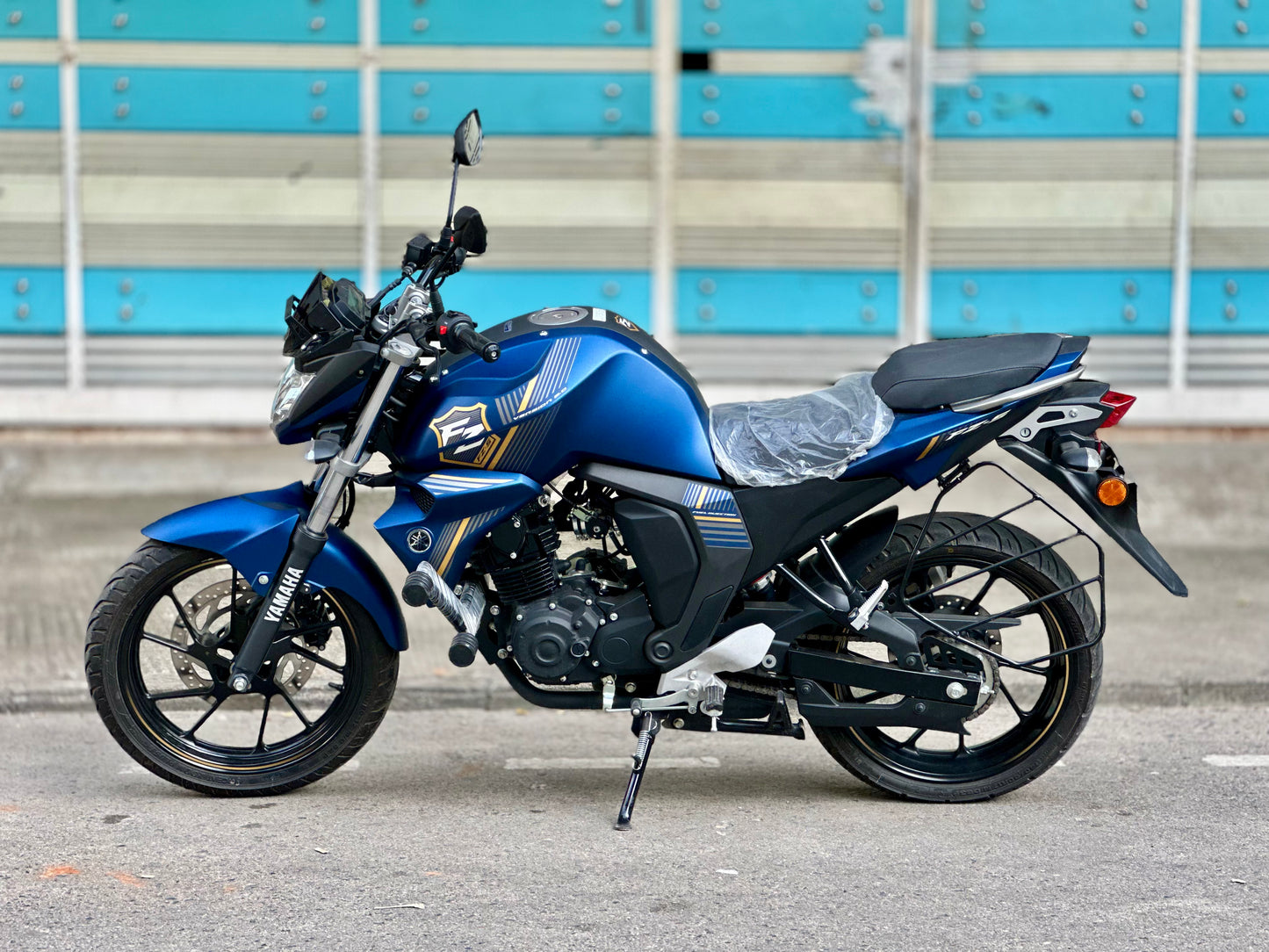 Yamaha FZS V2 Armada Blue, Mileage 575 KM