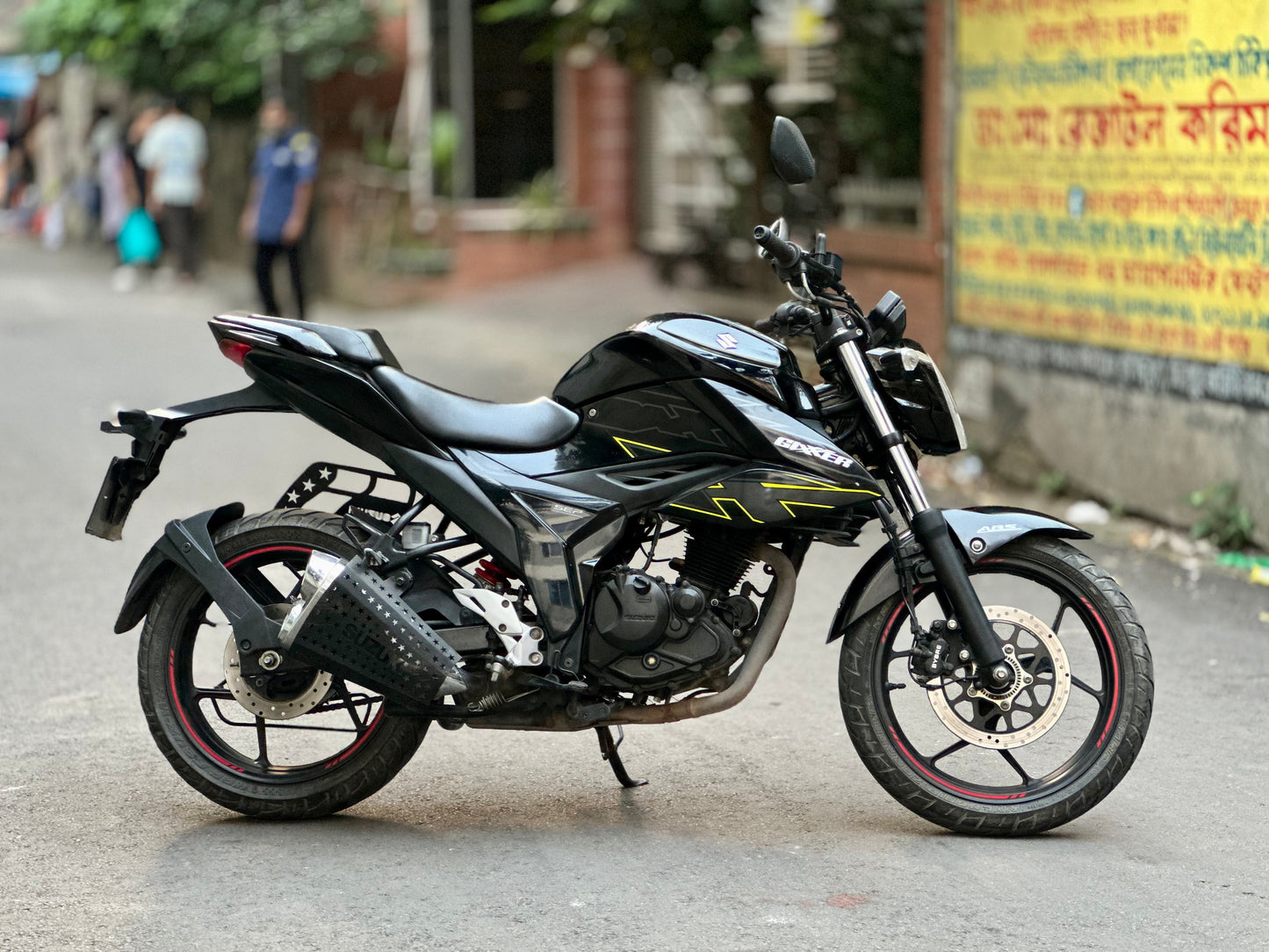 Suzuki Gixxer Fi ABS, Mileage 18400 KM