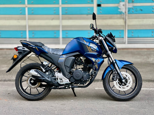 Yamaha FZS V2 Armada Blue, Mileage 575 KM