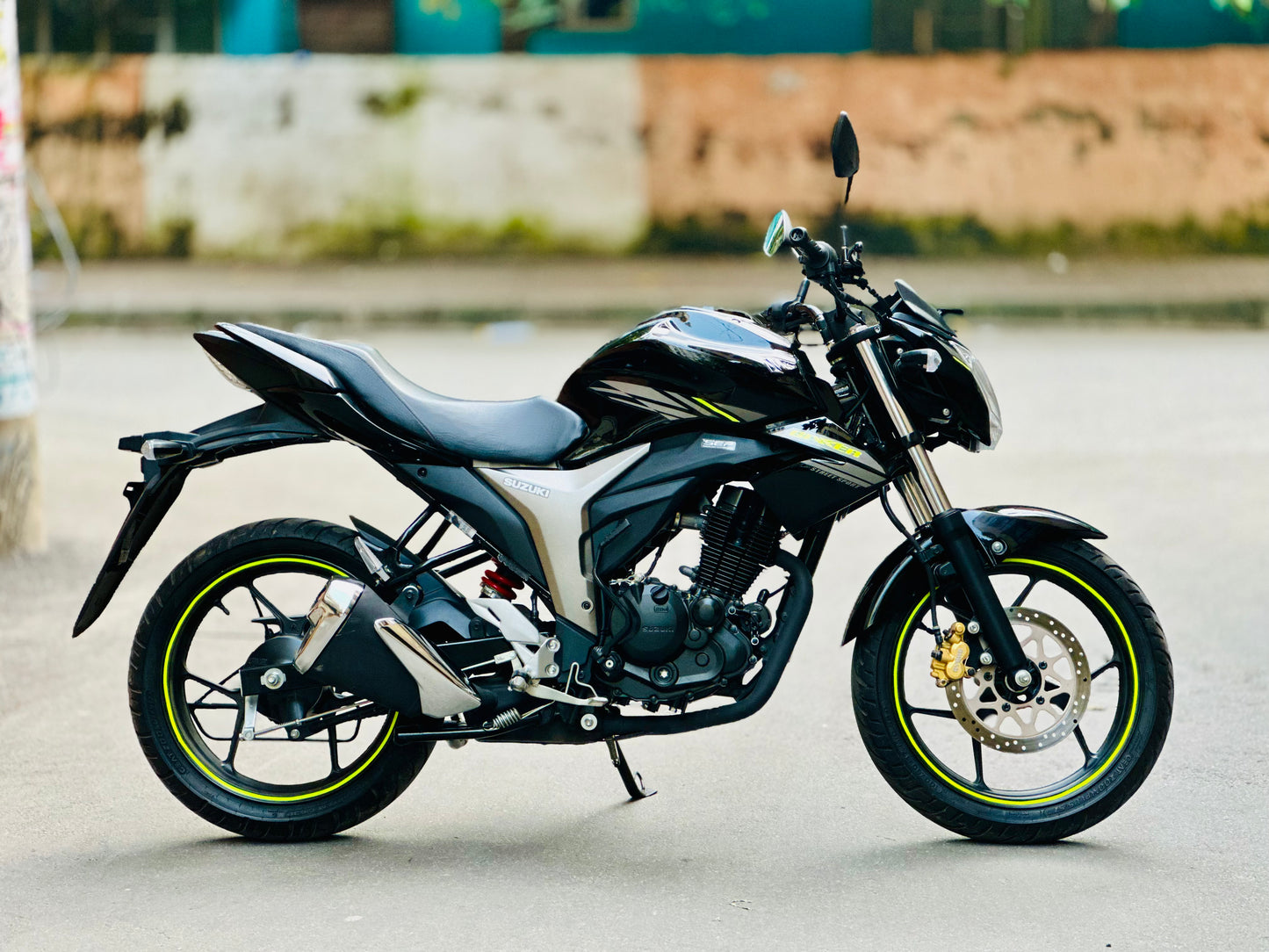 Suzuki Gixxer Monotone, Mileage 350 KM